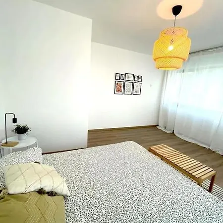 아파트 Bula House